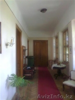 Старинный особняк в Сремских Карловцах.   Национальный  парк Фрушка гора, Сербия - Изображение #2, Объявление #264142