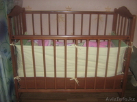 Продам б/у коляску и кроватку - Изображение #2, Объявление #490185