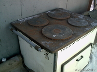 Электроплиту с духовкой на 380 v б\у. В рабочем состояний. Сделано в ссср. Тел:  - Изображение #2, Объявление #549180
