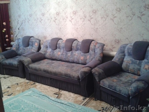 Срочно продам б/у диван с двумя креслами. - Изображение #2, Объявление #1297965