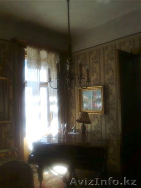 Старинный особняк в Сремских Карловцах.   Национальный  парк Фрушка гора, Сербия - Изображение #4, Объявление #264142