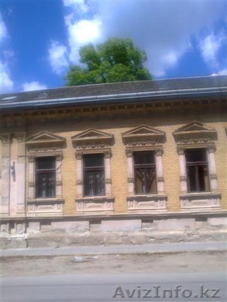 Старинный особняк в Сремских Карловцах.   Национальный  парк Фрушка гора, Сербия - Изображение #3, Объявление #264142