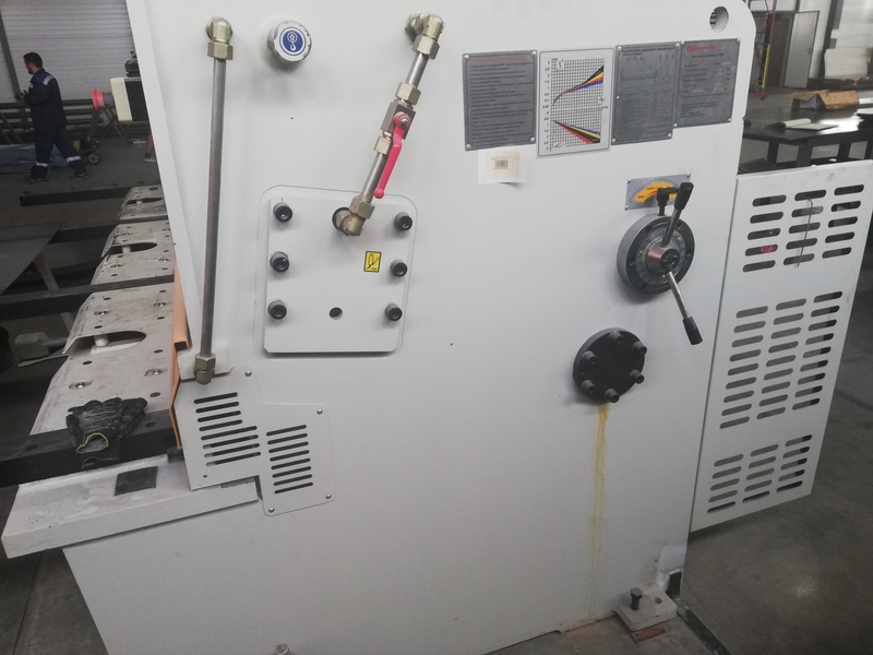 Режущий станок с ЧПУ(Гильотина), модель QC12K-6х3200                   - Изображение #2, Объявление #1739070